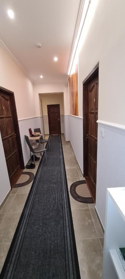 Rozsa Apartmanhaz Szeged Eksteriør billede