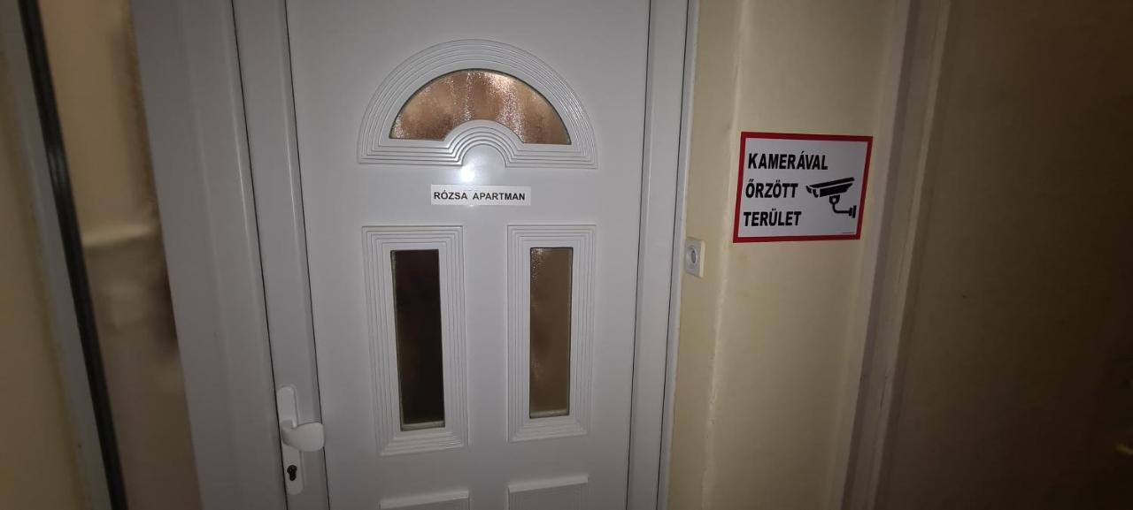 Rozsa Apartmanhaz Szeged Eksteriør billede
