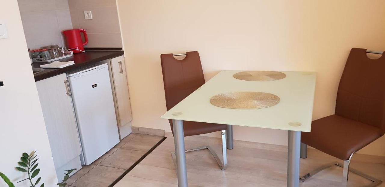 Rozsa Apartmanhaz Szeged Eksteriør billede