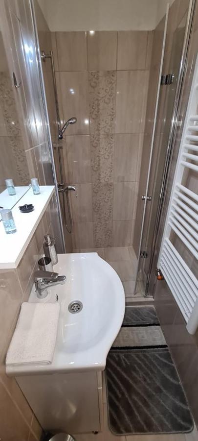 Rozsa Apartmanhaz Szeged Eksteriør billede