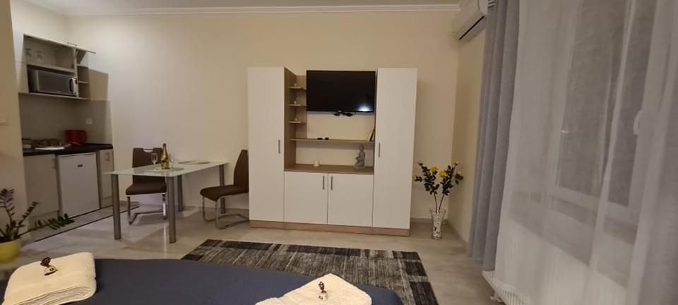 Rozsa Apartmanhaz Szeged Eksteriør billede