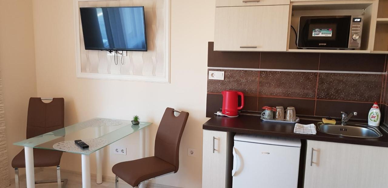 Rozsa Apartmanhaz Szeged Eksteriør billede