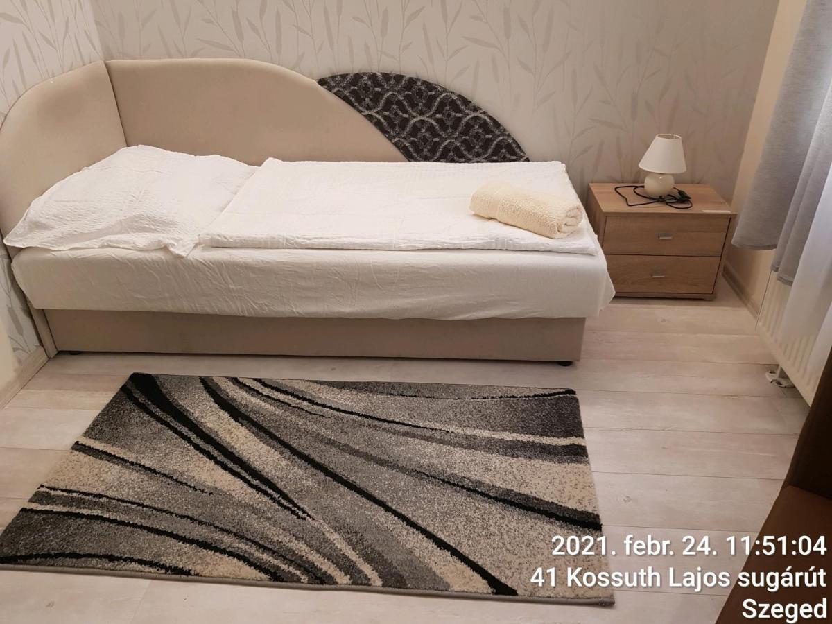 Rozsa Apartmanhaz Szeged Eksteriør billede