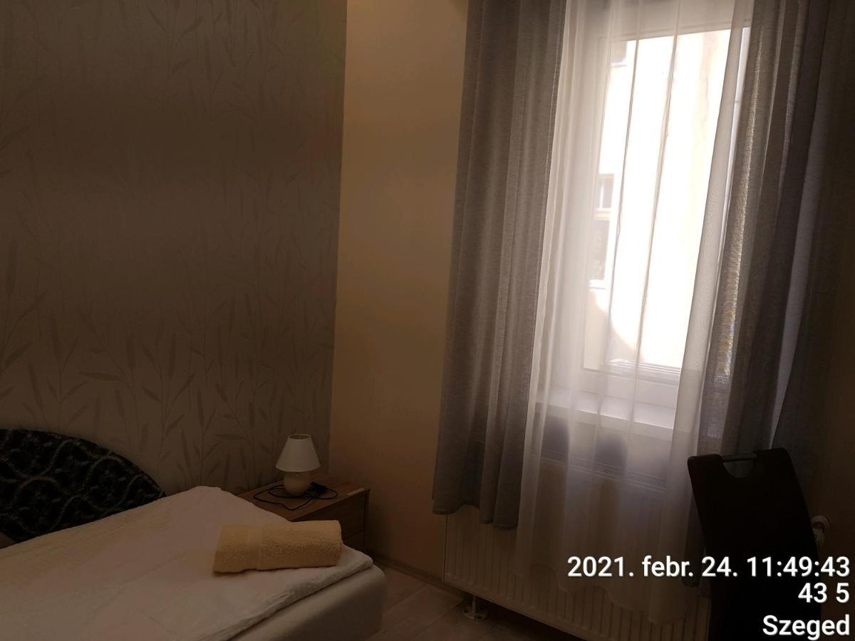 Rozsa Apartmanhaz Szeged Eksteriør billede